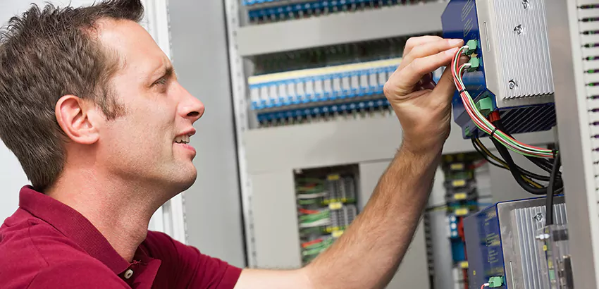 Offshore and Petroleum Facility Electrician in Ephrata